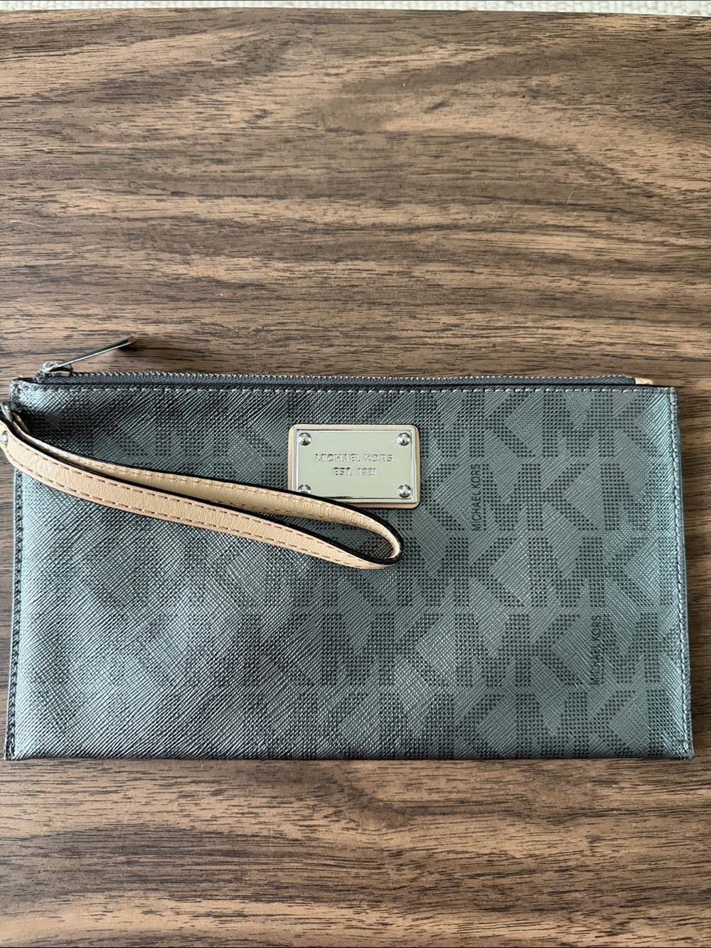 Michael Kors Wristlet Clutch
